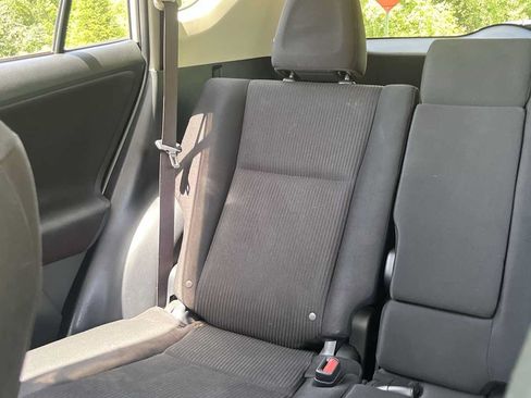 Used 2017 Toyota RAV4 LE AWD/4WD image 33