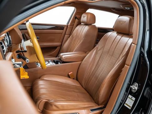Used 2016 Bentley Flying Spur V8 AWD/4WD image 16
