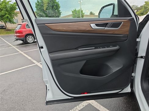 New 2026 Volkswagen Atlas SE AWD/4WD image 12