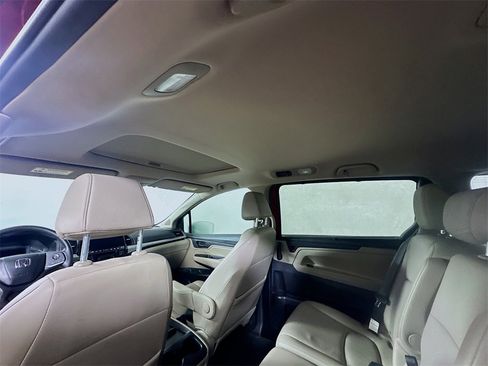 Used 2024 Honda Odyssey EX-L image 13