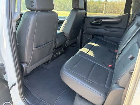 Used 2024 GMC Sierra 1500 SLT image 28