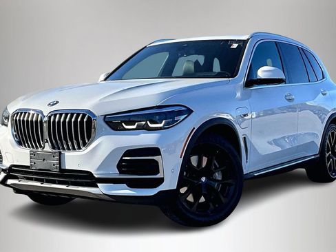 Used 2023 BMW X5 xDrive45e image 2