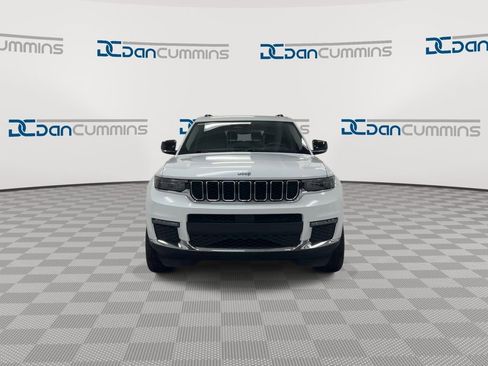 Used 2022 Jeep Grand Cherokee L Limited AWD/4WD image 3