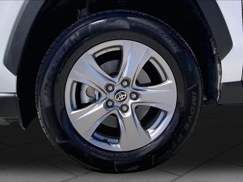 Used 2025 Toyota RAV4 XLE FWD image 11