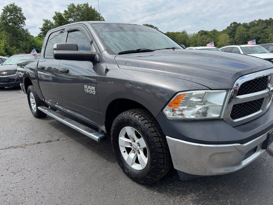 Used 2017 RAM 1500 ST w/ SXT Appearance Group AWD/4WD image 12
