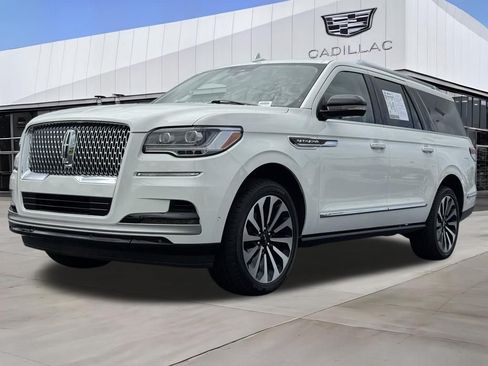 Used 2024 Lincoln Navigator L Reserve AWD/4WD image 5