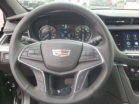 New 2025 Cadillac XT5 Luxury w/ LPO, Floor Liner Package image 9