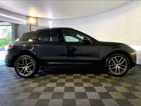 Certified 2023 Porsche Macan AWD/4WD image 8