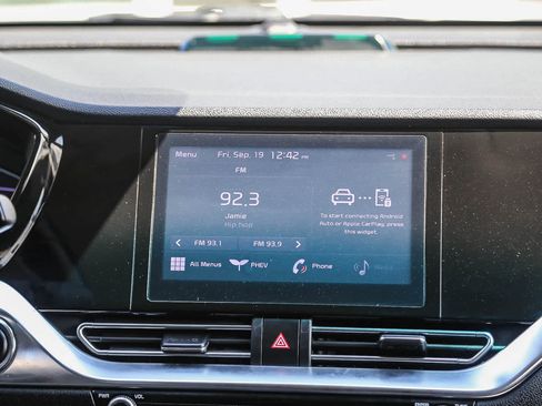 Used 2022 Kia Niro EX image 13