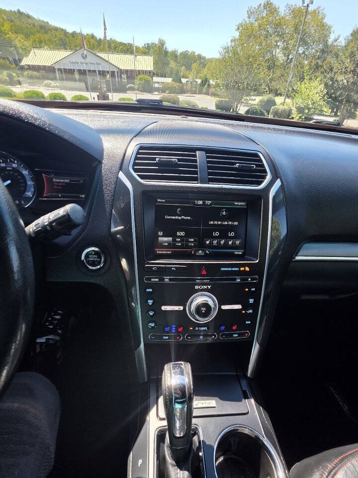 Used 2016 Ford Explorer Sport w/ Equipment Group 401A AWD/4WD image 16