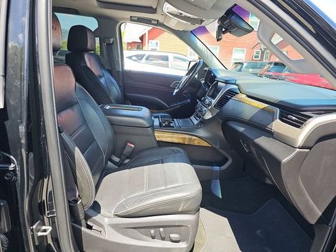 Used 2017 GMC Yukon Denali w/ Open Road Package AWD/4WD image 6