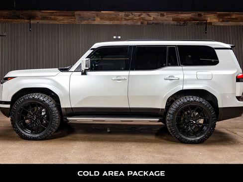 Used 2024 Lexus GX 550 w/ Accessory Package (2T) AWD/4WD image 6