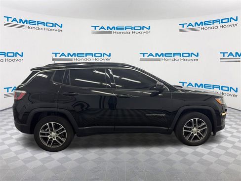 Used 2019 Jeep Compass Latitude w/ Popular Equipment Group image 6