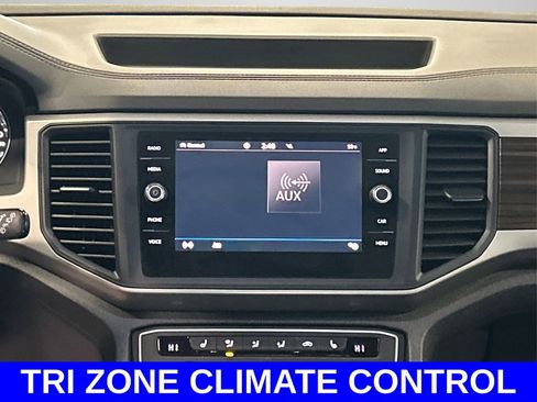 Used 2021 Volkswagen Atlas SE image 17