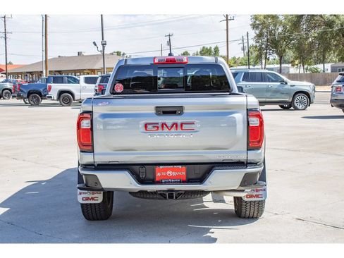Used 2024 GMC Canyon Denali AWD/4WD image 7
