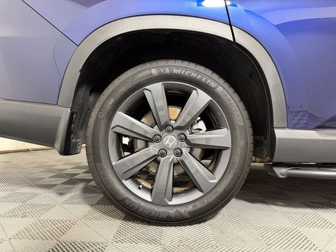 Used 2025 Honda Pilot Sport image 17
