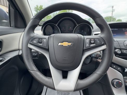Used 2014 Chevrolet Cruze LT FWD image 18