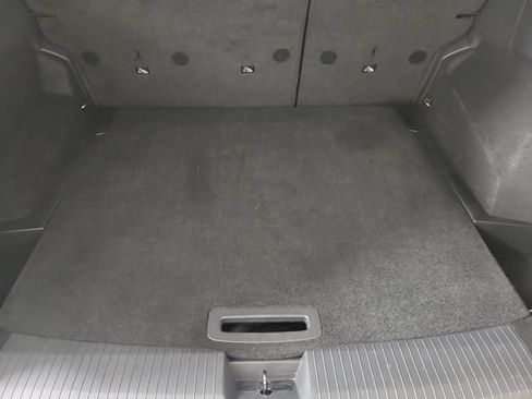 Used 2024 Nissan Rogue SV FWD image 6