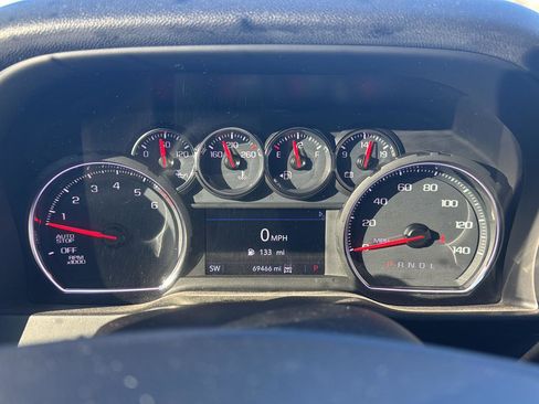 Used 2019 Chevrolet Silverado 1500 LT Trail Boss image 16