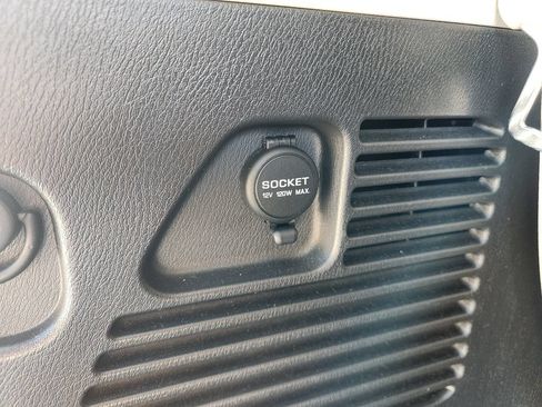 Used 2023 Nissan Armada Platinum w/ Captain's Chairs Package AWD/4WD image 19