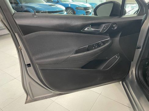 Used 2017 Chevrolet Cruze LT w/ Convenience Package image 13