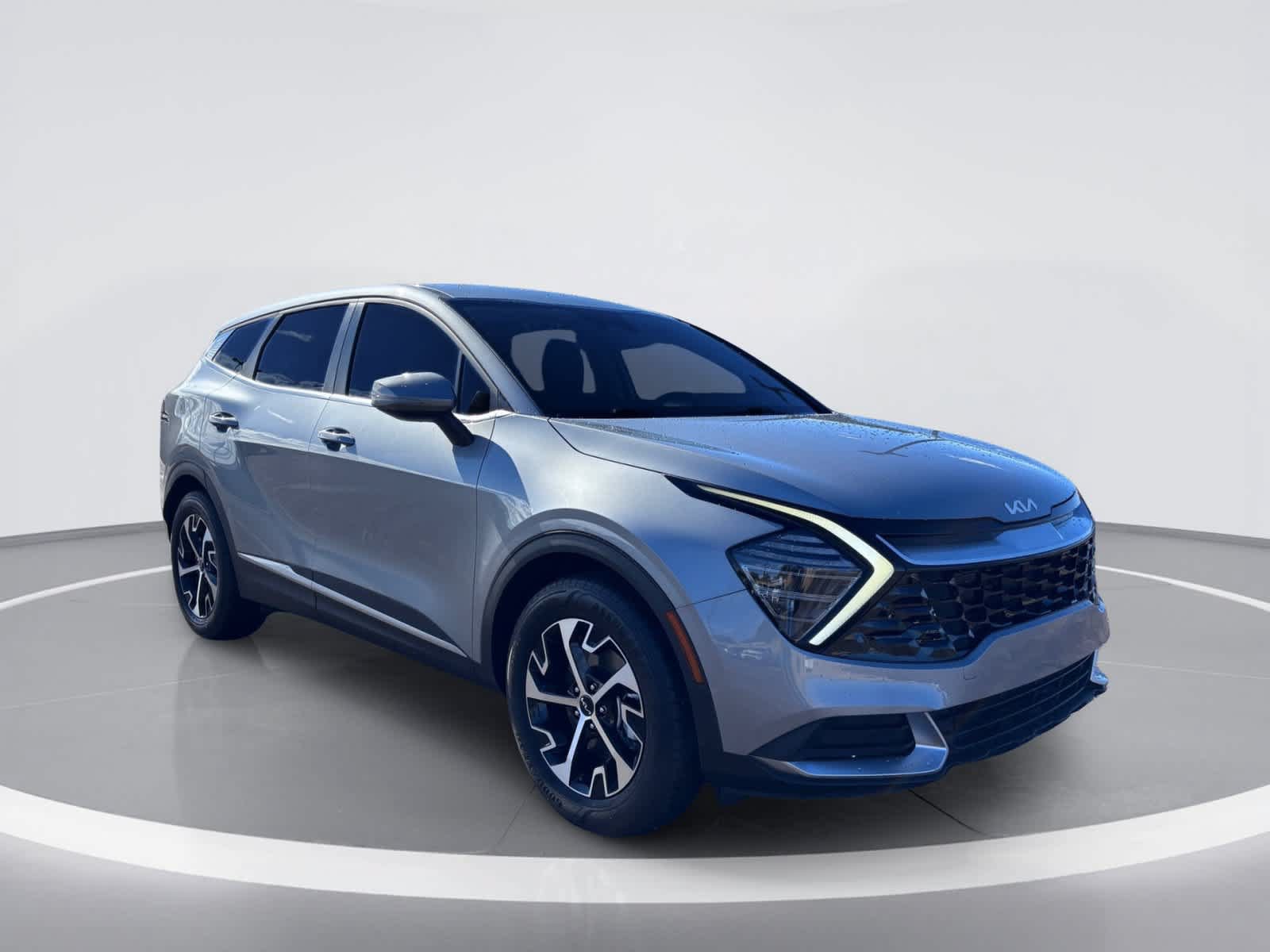 Used 2024 Kia Sportage EX FWD image 8