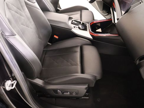 Used 2025 BMW X3 xDrive30i w/ Premium Package image 13