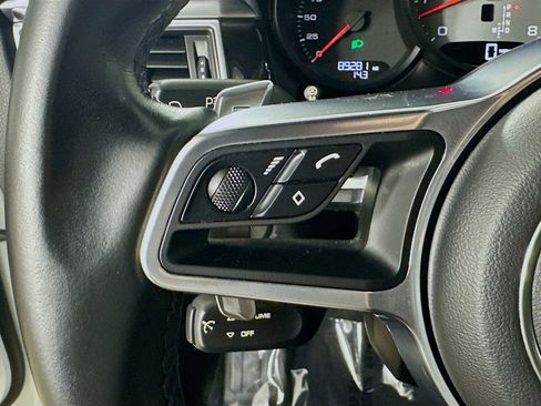 Used 2018 Porsche Macan S image 17