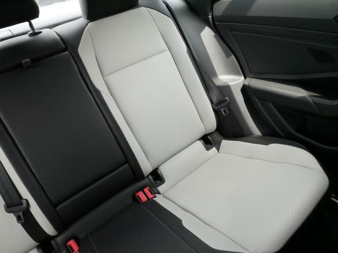 Used 2019 Volkswagen Jetta R-Line w/ R-Line Cold Weather Package FWD image 14