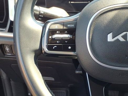 Used 2024 Kia Sorento S AWD/4WD image 18