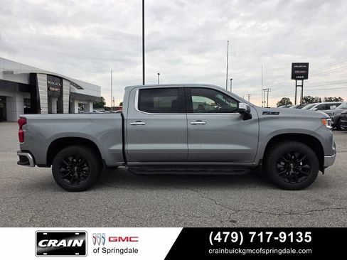 Used 2025 Chevrolet Silverado 1500 LTZ AWD/4WD image 8