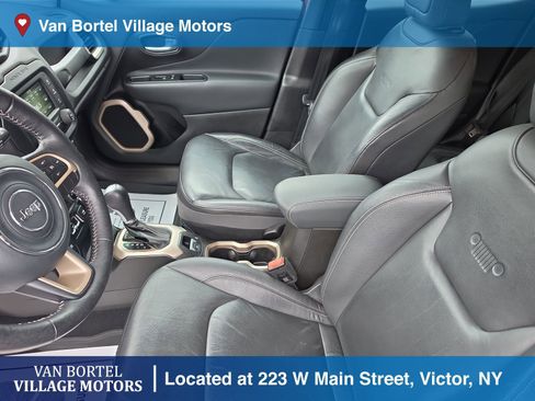 Used 2017 Jeep Renegade Limited w/ Safety & Security Group image 10