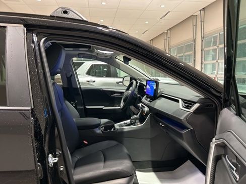 New 2025 Toyota RAV4 Limited image 21