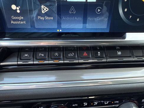 Used 2022 Chevrolet Silverado 1500 High Country w/ High Country Premium Package image 27