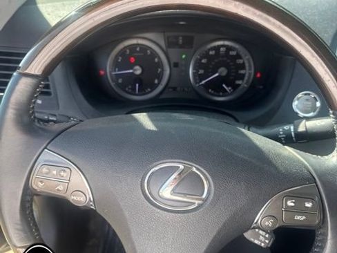 Used 2010 Lexus ES 350 w/ Preferred Accessory Package FWD image 9