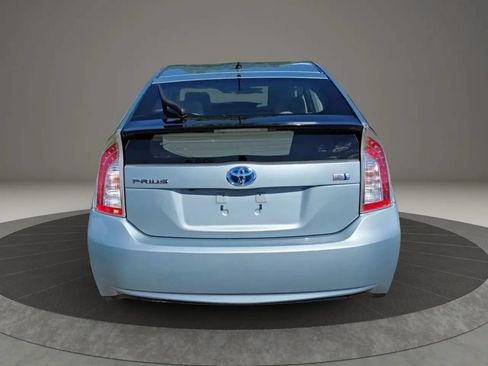 Used 2015 Toyota Prius Two FWD image 5