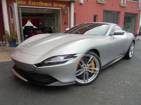 Used 2021 Ferrari Roma RWD image 34