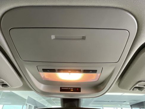 Used 2022 GMC Canyon Elevation image 13