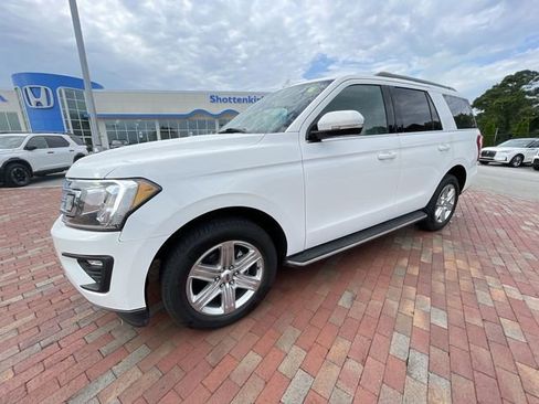 Used 2020 Ford Expedition XLT w/ Equipment Group 202A RWD image 10