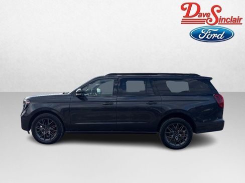 Used 2025 Ford Expedition Max Platinum w/ Stealth Performance Package image 10