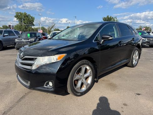 Used 2013 Toyota Venza LE AWD/4WD image 1