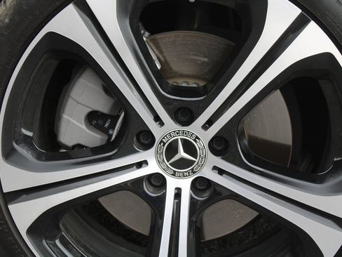 Certified 2025 Mercedes-Benz C 300 Sedan image 16