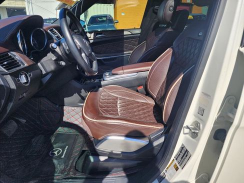 Used 2016 Mercedes-Benz GL 550 4MATIC image 13