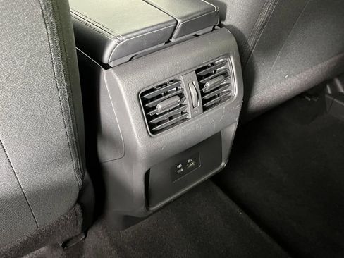 Used 2023 Nissan Rogue SV image 27