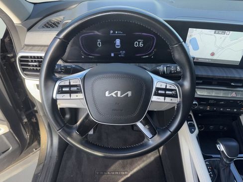 Used 2023 Kia Telluride EX w/ EX Captain's Chair Package image 30