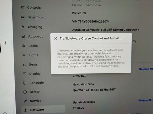 Used 2024 Tesla Model Y Long Range AWD/4WD image 16