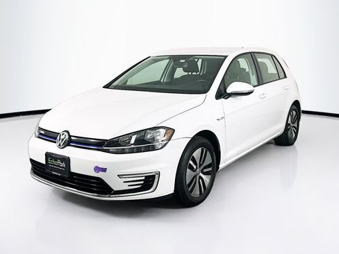 Used 2019 Volkswagen e-Golf SE w/ Driver Assistance Package FWD image 3
