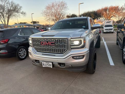 Used 2018 GMC Sierra 1500 Denali w/ Denali Ultimate Package image 4