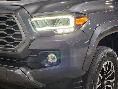 Used 2021 Toyota Tacoma TRD Sport image 14