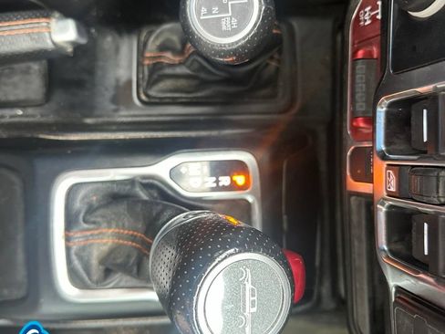 Used 2021 Jeep Gladiator Mojave AWD/4WD image 21